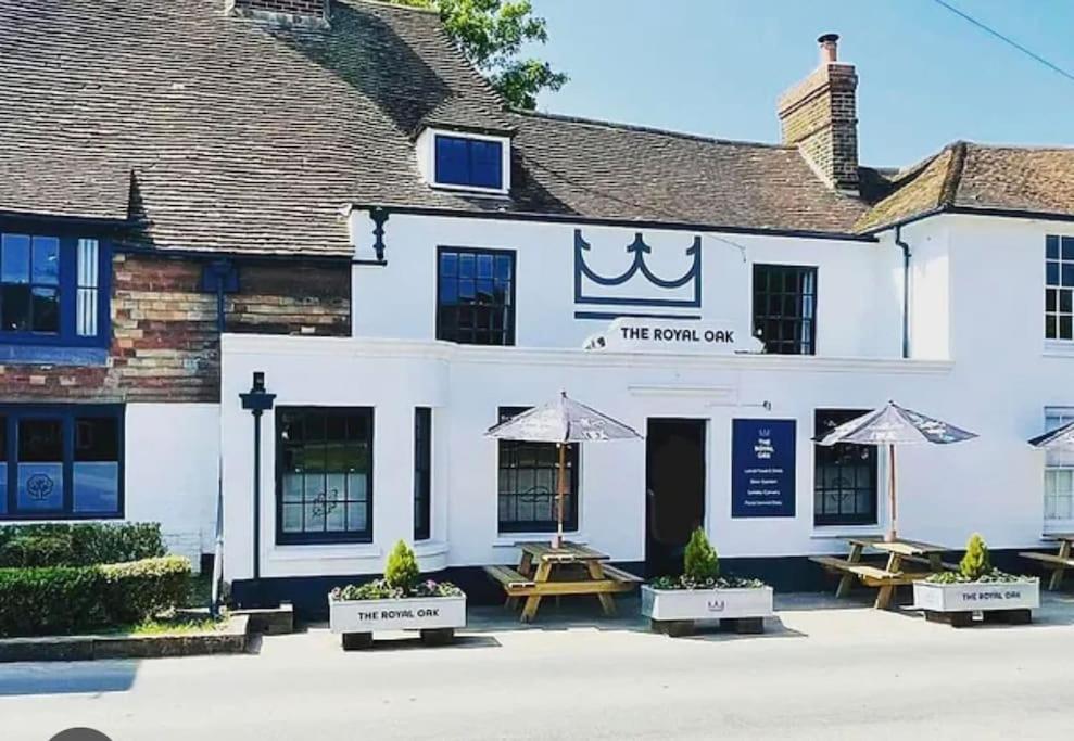 Beautiful Renovated Cottage In Mersham Ashford Kent Exterior foto