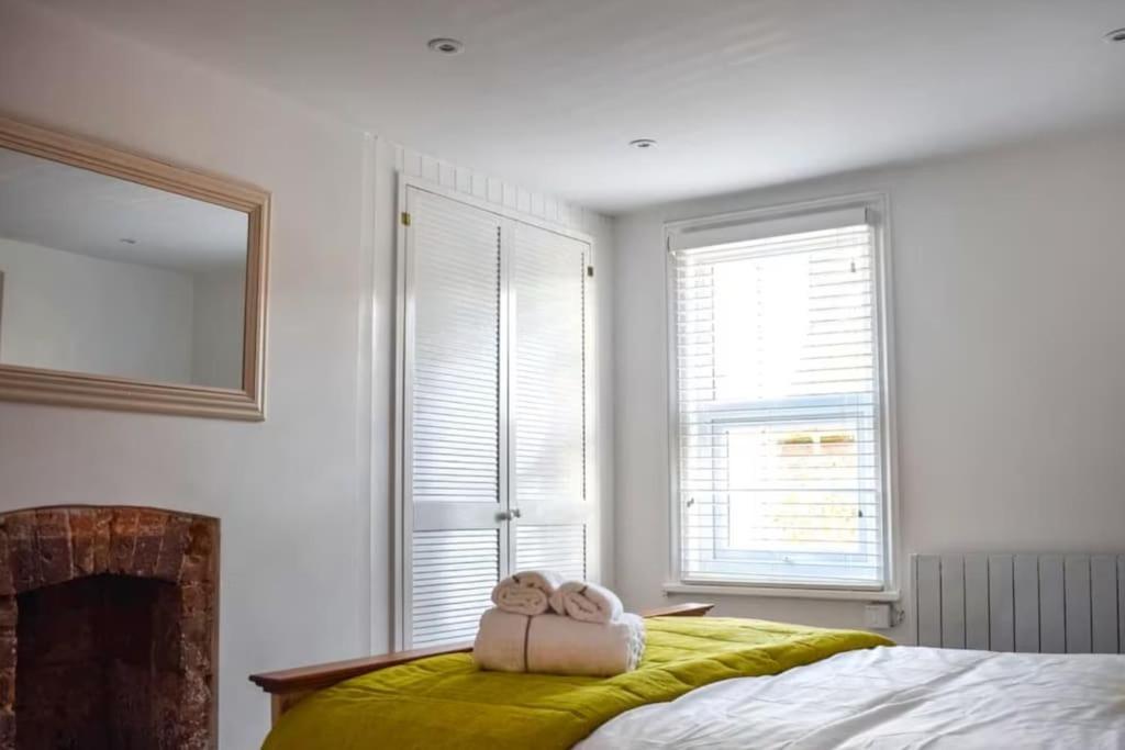 Beautiful Renovated Cottage In Mersham Ashford Kent Exterior foto